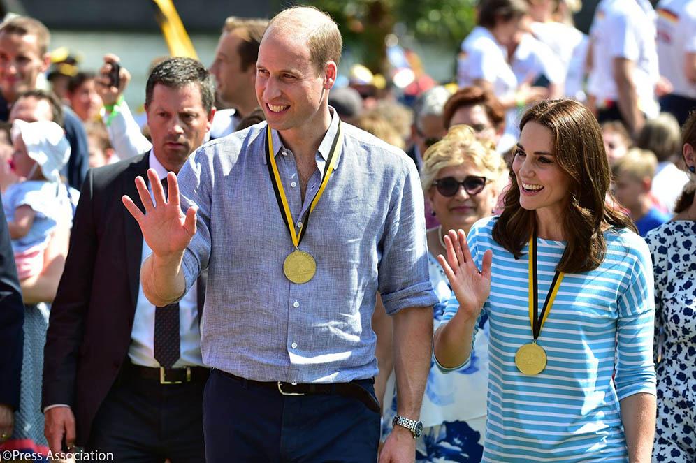 2017年7月，威廉與凱特外訪德國。（The Royal Family facebook圖片）