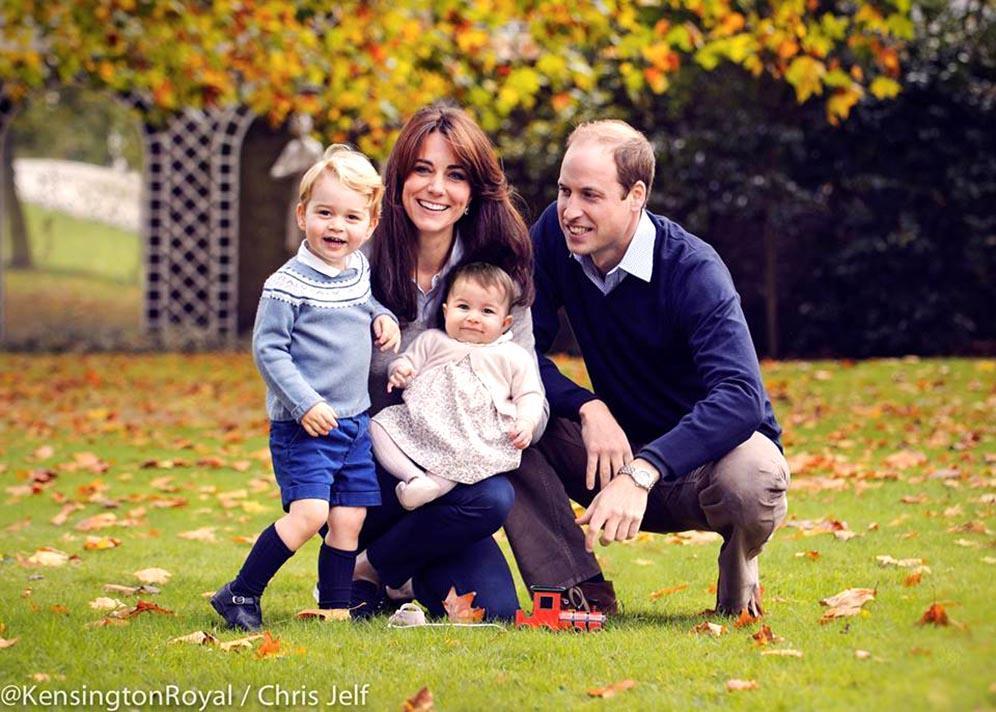 英國劍橋公爵伉儷威廉王子及凱特一家四口。（The Royal Family facebook圖片）
