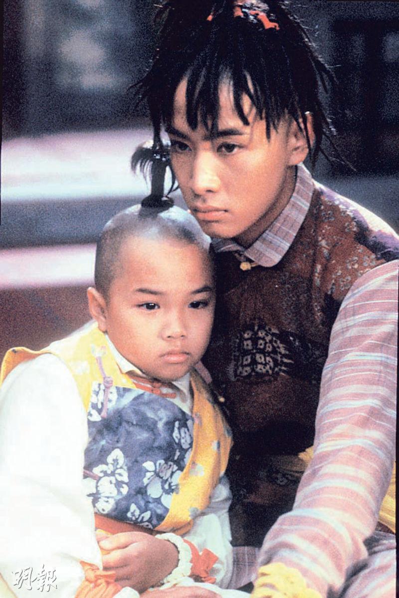 李日朗（右）在《十兄弟》飾演奀皮四。（資料圖片）