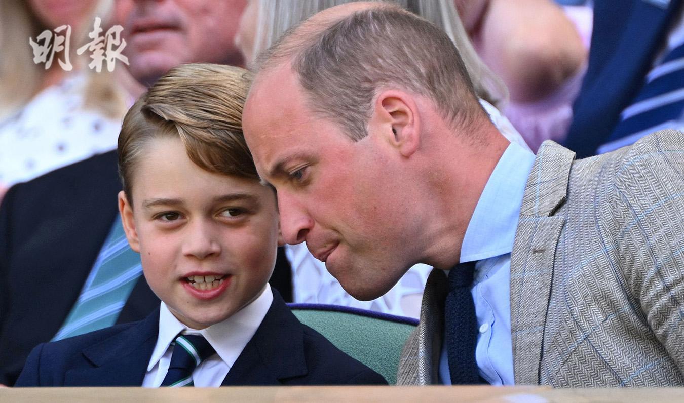 溫布頓網球錦標賽男單決賽 - 英國喬治小王子（左）跟隨父母在現場觀看球賽。右為父親威廉王子。（法新社）
