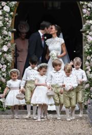 2017年5月20日皮帕在教堂舉行婚禮，喬治小王子 (前排右二) 是花仔之一。(法新社)