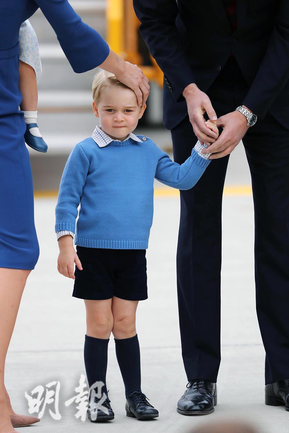 英國劍橋公爵伉儷威廉王子和凱特一家四口外訪加拿大。圖為喬治小王子。（2016年9月24日法新社圖片）