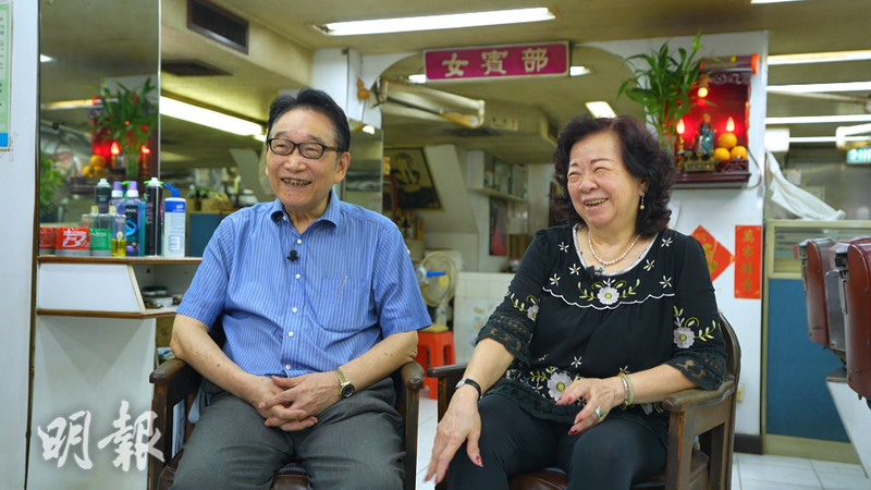 顏氏夫婦經營的上海理髮店已開業超過半世紀。（大會提供）