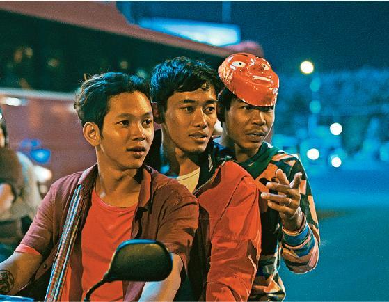 《白樓》--東盟電影節放映柬埔寨電影《白樓》，並邀請導演寧卡維來港分享。白樓是寧卡維兒時曾住過的地方，電影講述住戶在白樓清拆前的故事。（主辦單位提供）