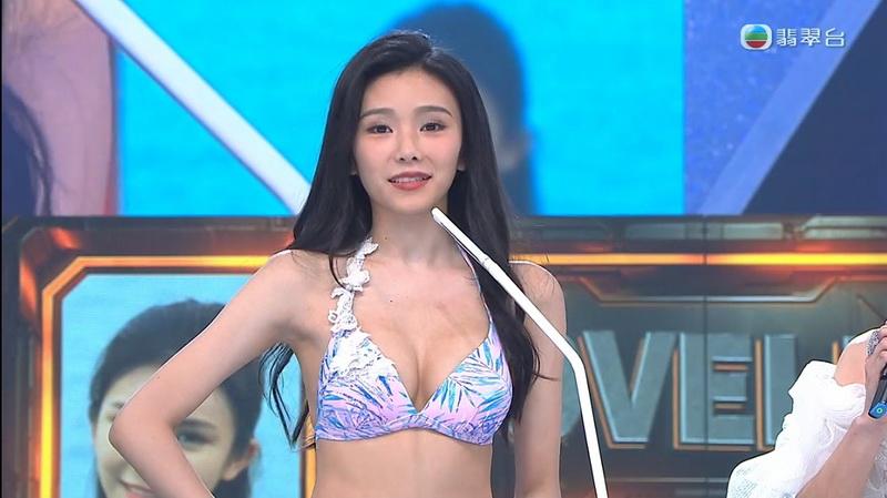 （17）王敏慈以歌聲說服觀眾她其實是一個古箏。（TVB網上視頻截圖）