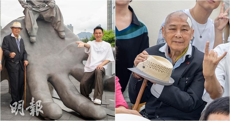91歲劉兆銘今年4月時曾因行動不便要坐輪椅，他日前手持拐杖參觀劉德華的藝術展，雖然額角位置貼了膠布，但看來精神非常好。（大會提供 / 明報製圖）