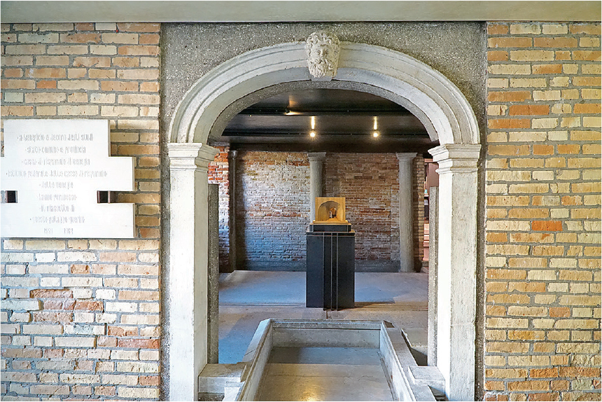 推介作品：門戶大開--Fondazione Querini Stampalia博物館的建築，出自一代大師Carlo Scarpa，最特別的是其地下部分。由Michele De Lucchi策展的DoorScape展覽算是回歸基本，帶出門本身除了作為出入口以外，在儀式感及文化上的意義。（Dawn Hung攝）