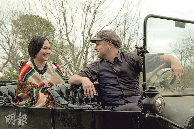 里安納度狄卡比奧（右）與莉莉格斯桐（左）在《花月殺手》扮演夫婦，贏得NYFCC最佳電影，莉莉亦封后。