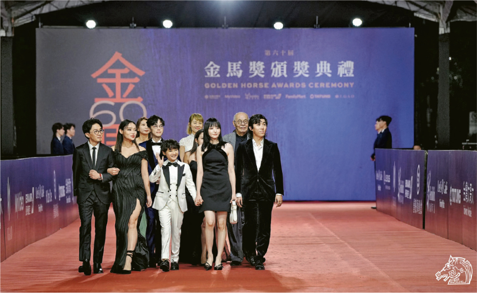 圖為《年少日記》團隊走上金馬獎頒獎典禮紅地氈。近年多部香港電影叫好叫座，風光過後，影視產業如何發展下去？