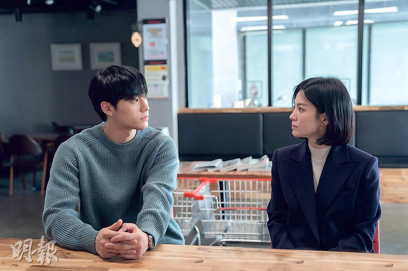 李到晛（左）與宋慧喬（右）合演《黑暗榮耀》，成為Netflix今年上半年全球十大最高收視榜上唯一韓劇。