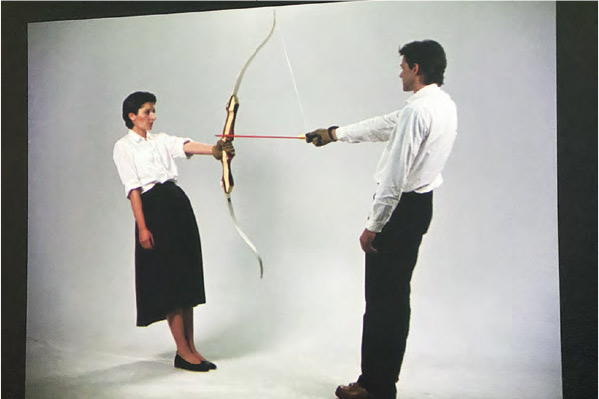 現場展出1980年作品Rest Energy的錄像紀錄，是Marina和Ulay這對藝術拍檔對人際關係的深入探索。（Stella Fong攝）