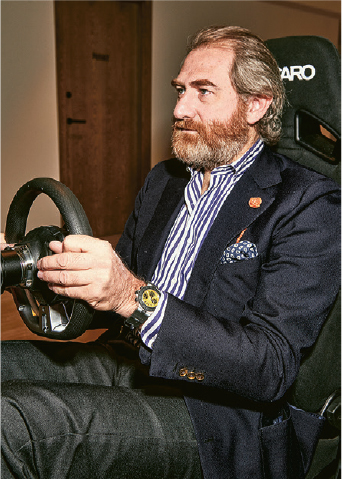 特別版腕表--Bvlgari產品設計執行總監Fabrizio Buonamassa Stigliani手上戴着Bvlgari Aluminium Gran Turismo特別版計時腕表。（品牌提供）