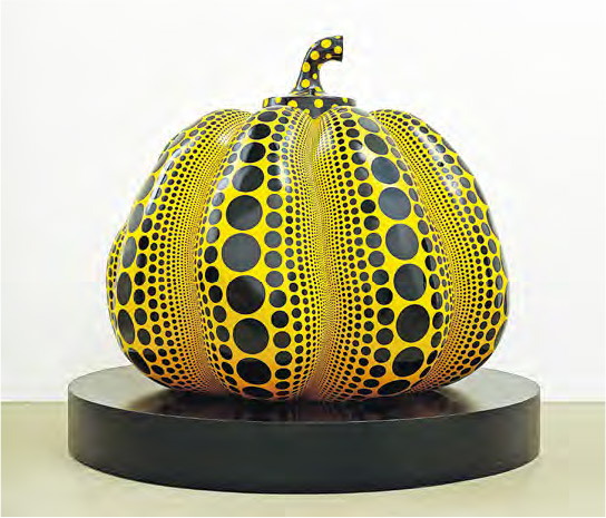 《南瓜》--作者：草間彌生（1929年生） 創作年份：2019年 規格：着色強化玻璃纖維塑料，120×138×138厘米 特色：黃色南瓜是藝術家最為人熟悉的文化符號，也是瀨戶內海直島的著名地標。藝術家想給人在水上漂浮的感覺，這款南瓜的視覺效果也給予觀眾莫名的漂浮感（拍賣行提供）