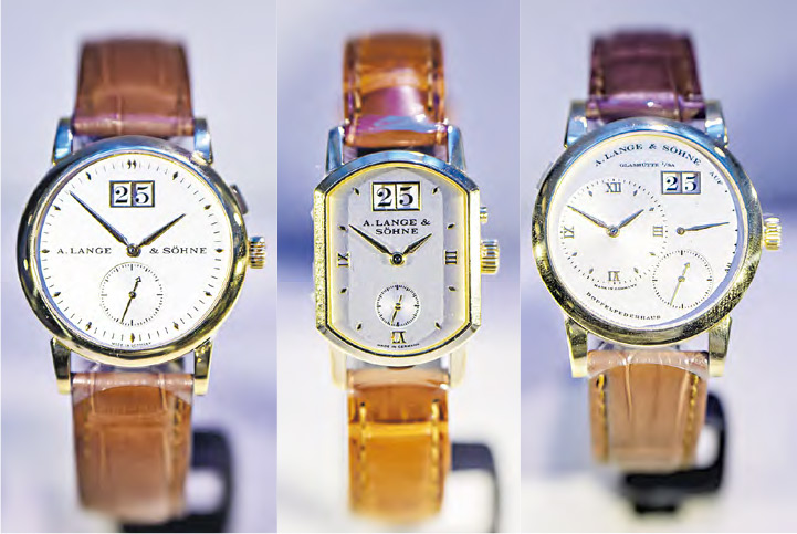 1994年腕表--場內展出難得一見、品牌重組後在1994年首次推出的3款腕表：（左起）Saxonia、Arkade和Lange 1。（鄧宗弘攝）