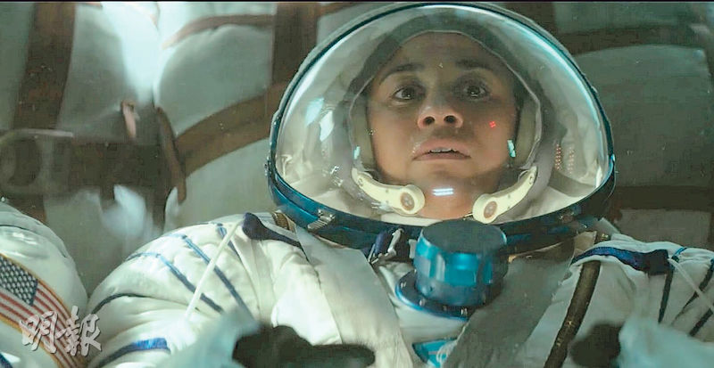 亞莉安娜黛博斯在新片《I.S.S.》飾演太空人。