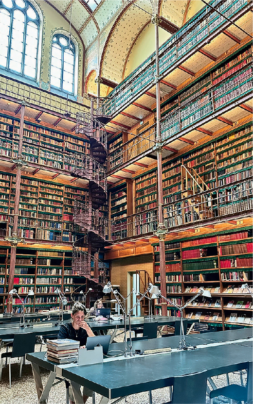 阿姆斯特丹國家博物館內的研究圖書館，它被譽為世界上最美麗的圖書館之一。（作者提供）