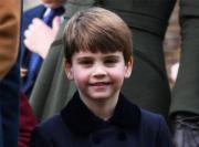 2022年12月25日，路易小王子首次參加英國王室聖誕節崇拜。（法新社）