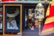 2024年6月，左起：英國儲妃凱特、路易小王子、夏洛特小公主。（新華社）