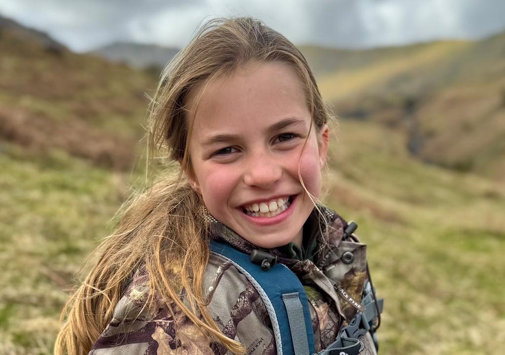 英國夏洛特小公主10歲　成長萌照逐格睇