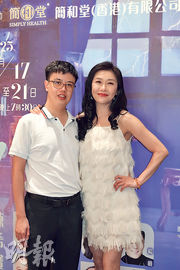 54歲張慧儀44歲楊明舞台劇演母子