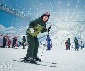 快閃全球最大室內滑雪場 深圳享460米俯衝快感