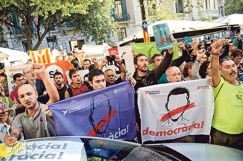 西班牙拘官員阻公投 加泰隆尼亞斥民主之恥 - 20170921 - 國際