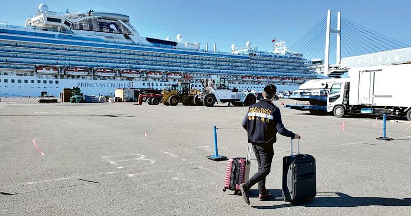 港安排免費包機接「鑽石公主」號港人 日期待定 抵港後須入檢疫中心14天