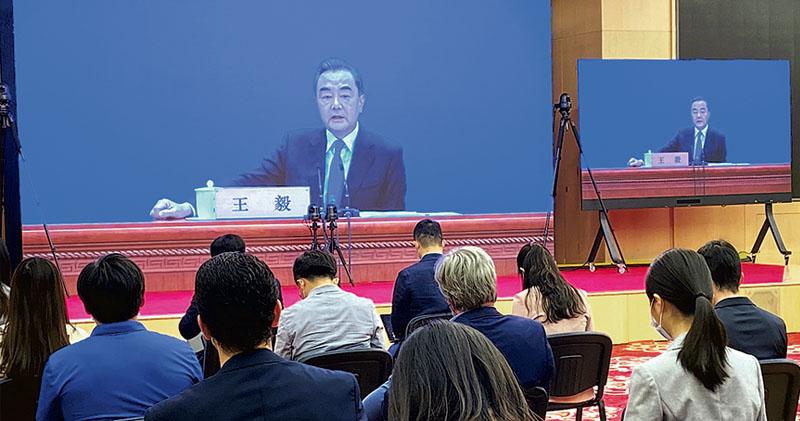 王毅：警惕政治將中美推向新冷戰 稱美不可能改變中國 願共建協調合作關係