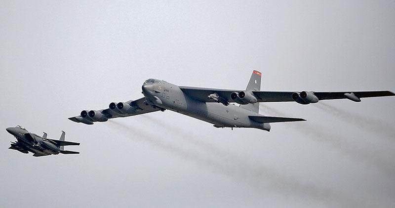 美軍轉向大國角力 倚重「老爺機」惹疑慮 部署B-52再戰30年 專家：融入新技術成關鍵