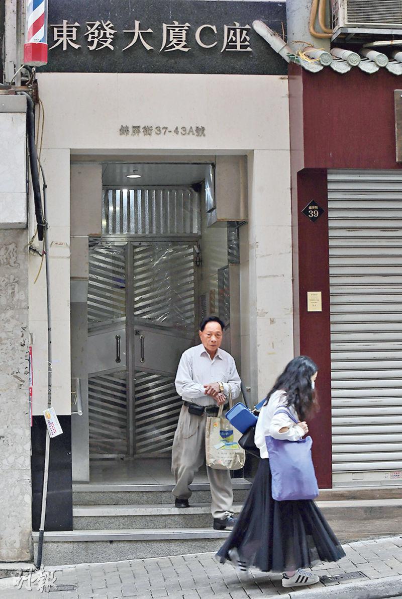 世衛專家組料今武漢解除隔離死者家屬盼見溯源隊 別只聽一面之詞 圖片看世界 每日明報 明報新聞網