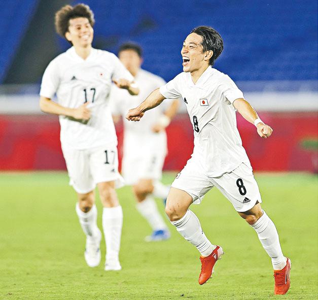 日男足炒法國全勝闖8強久保建英再建功奠勝巴西韓國西班牙首名出線 要聞 每日明報 明報新聞網