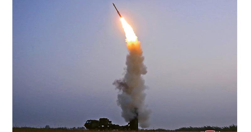 朝鮮試射新型防空導彈 稱性能大增 一個月內第四次新測試 分析：推動全方位軍事現代化