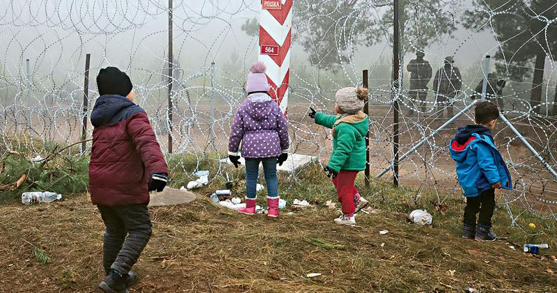 歐盟研資助成員國築牆擋難民 反制白俄「混合戰攻擊」 人道立場動搖