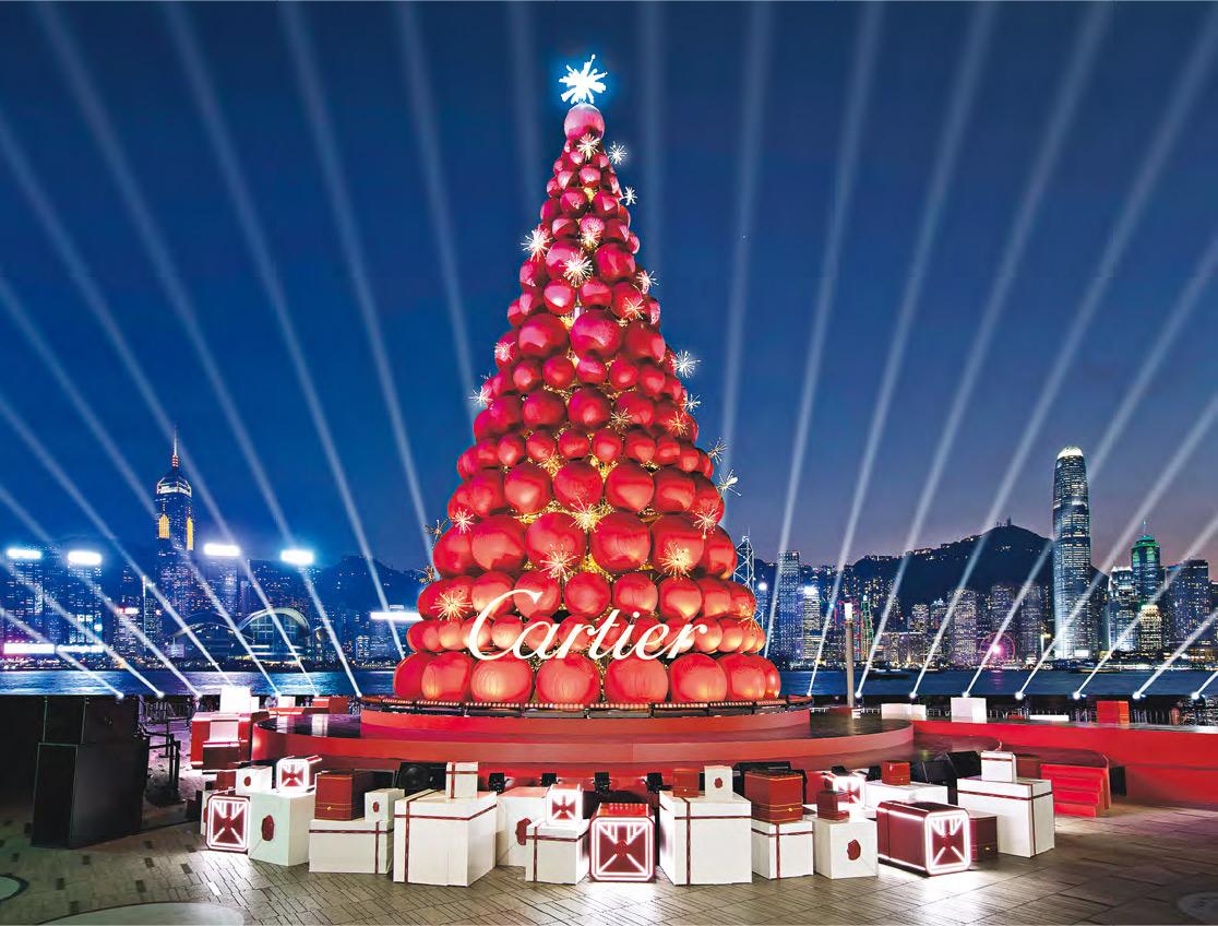 Cartier 13米高聖誕樹 「紅」遍維港 分享喜樂