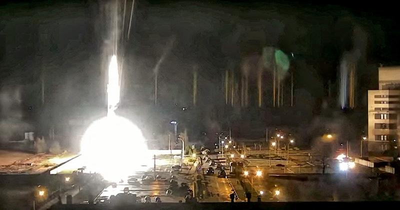 俄軍炸歐最大核電站 奪控制權 烏總統斥「核子恐怖主義」 籲俄人同抗議