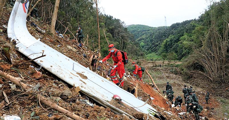 東航一架由昆明飛廣州的波音737客機於3月21日墜毁廣西梧州，事後當局派出大批人員搜救。（資料圖片）