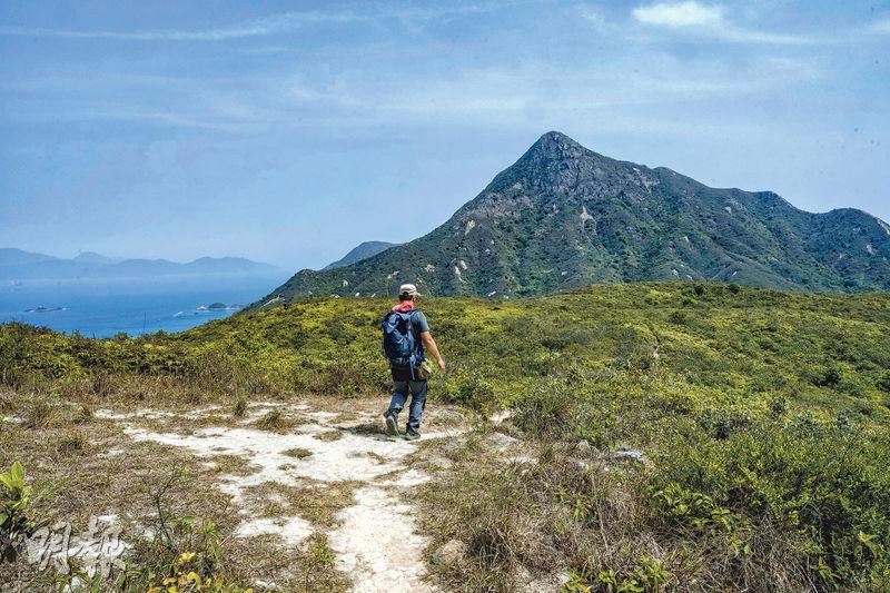 西貢高流灣 山水逍遙遊 登東龍二輋 賞蚺蛇尖險峻