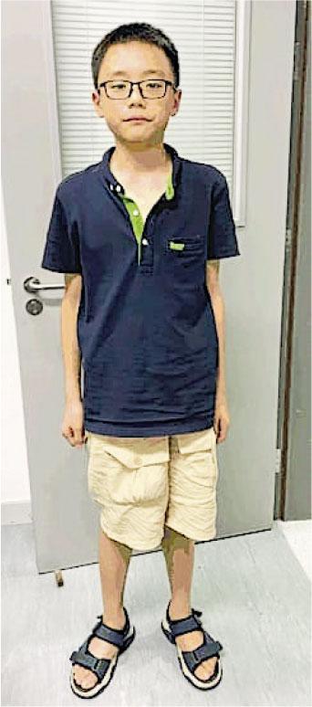 被遺棄的12歲男童陳泓儒已獲社署安排臨時住宿照顧。（警方提供）