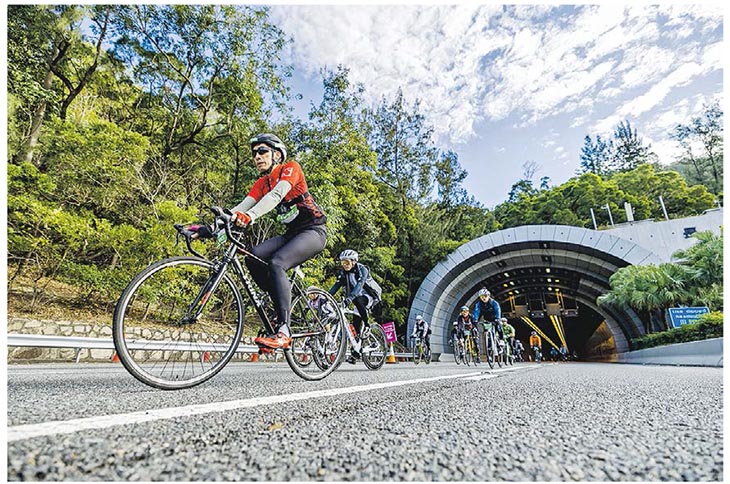 周日嘅新鴻基地產香港單車節，「50公里組」參加者將會踩上「三橋三隧」，「30公里組」參加者就會登上昂船洲大橋。（旅發局提供）