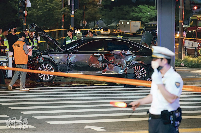 9 morts et 4 blessés lorsqu’un camion a dévalé le trottoir dans une zone touristique de Séoul – 20240702 – International – Daily Mingpao