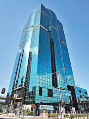 嘉華中心高層每呎叫租24元