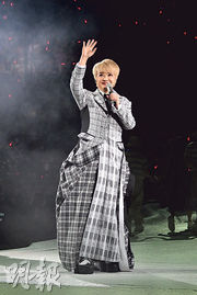 陳慧嫻大手筆 備6位數派開工利市 與ERROR肥仔啱傾 叫其餘三人自生自滅