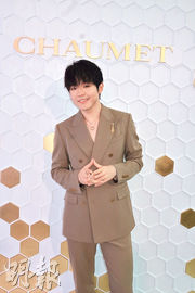 陳卓賢陪媽媽食飯賀母親節 6月初澳洲巡唱度32歲生日