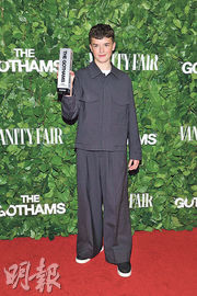 《混沌少年時》奪葛咸3獎大贏家 史提芬嘉咸奧雲谷巴「父子」膺視帝男配