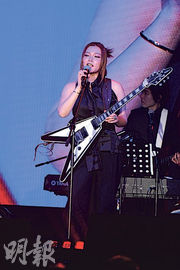 黃洛妍首次开启独特演出 伯樂陳奐仁惊喜合唱