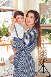 投資百萬健康療癒工作室 楊梓菁偕兩歲子開幕 拒談感情狀况