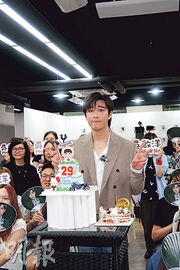 環球唱片棄將 明年約滿ViuTV 吳啟洋見步行步：P1X3L不會解散