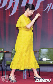 李荷妮挺孕肚宣傳《愛麻夫人上映中》