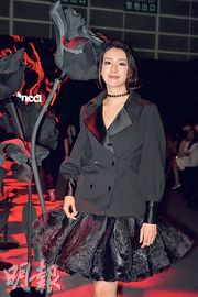 蔡思貝稱支持朋友拒受訪 莊思敏否認跟「吸煙男」蜜運