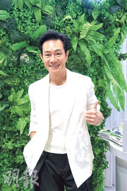 張兆輝受電影啟發多陪家人 朱千雪為老爺奶奶貼湊仔相